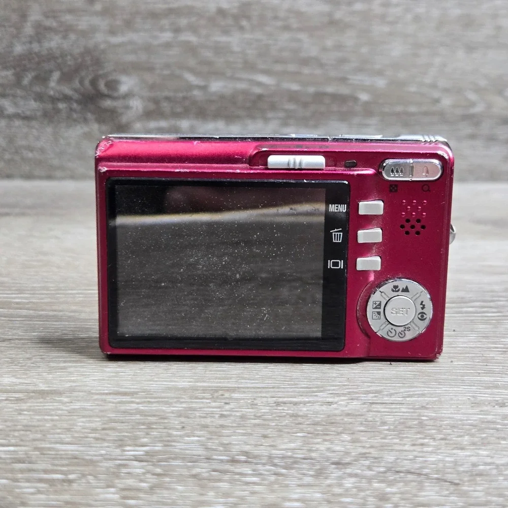 Polaroid T730 7MP Digital Camera 3x Optical Zoom Compact Silver Point & Shoot